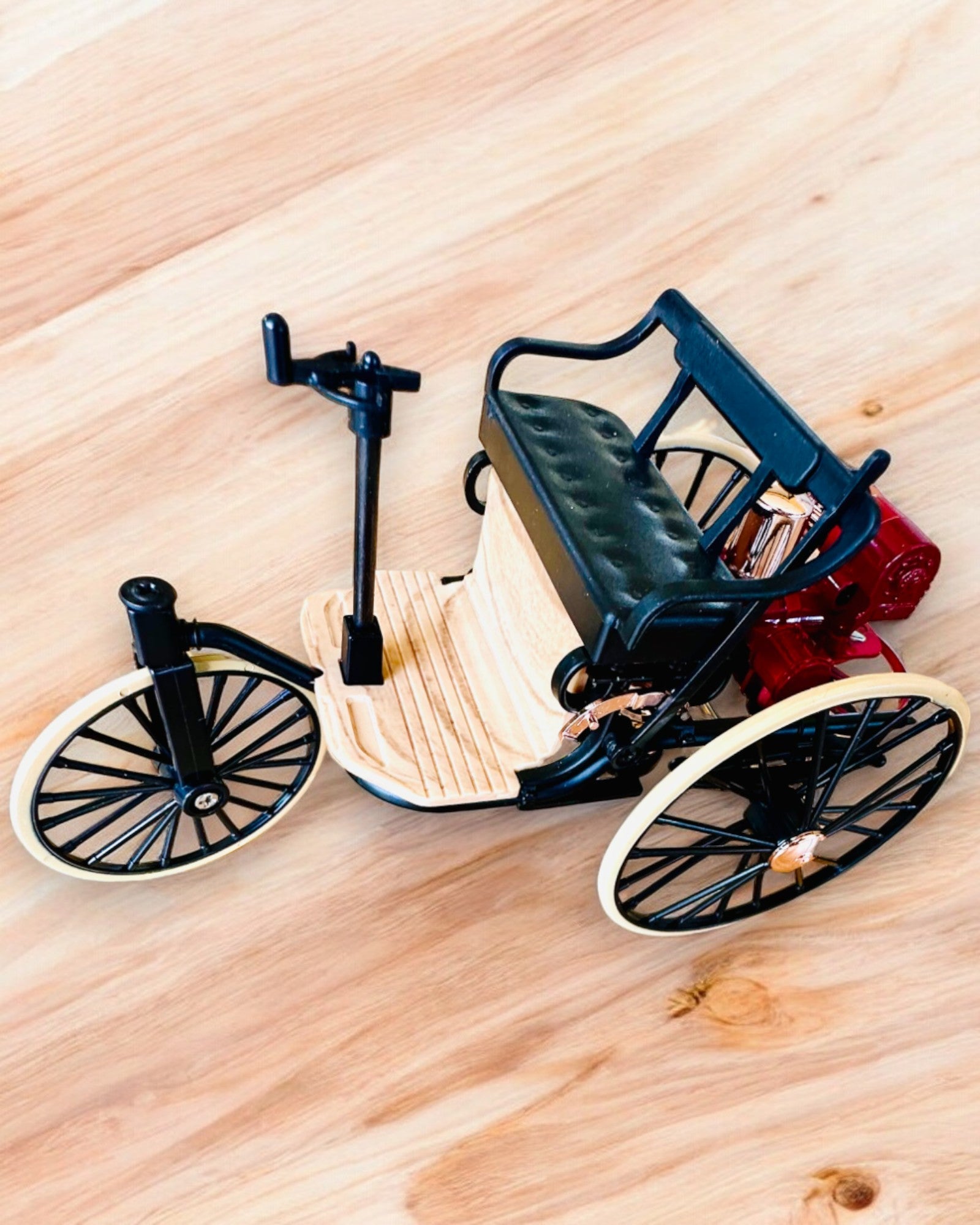 Retro Trike Benz Patent-Motorwagen - Samlemodell, personlig tilpasning med gravering som gave