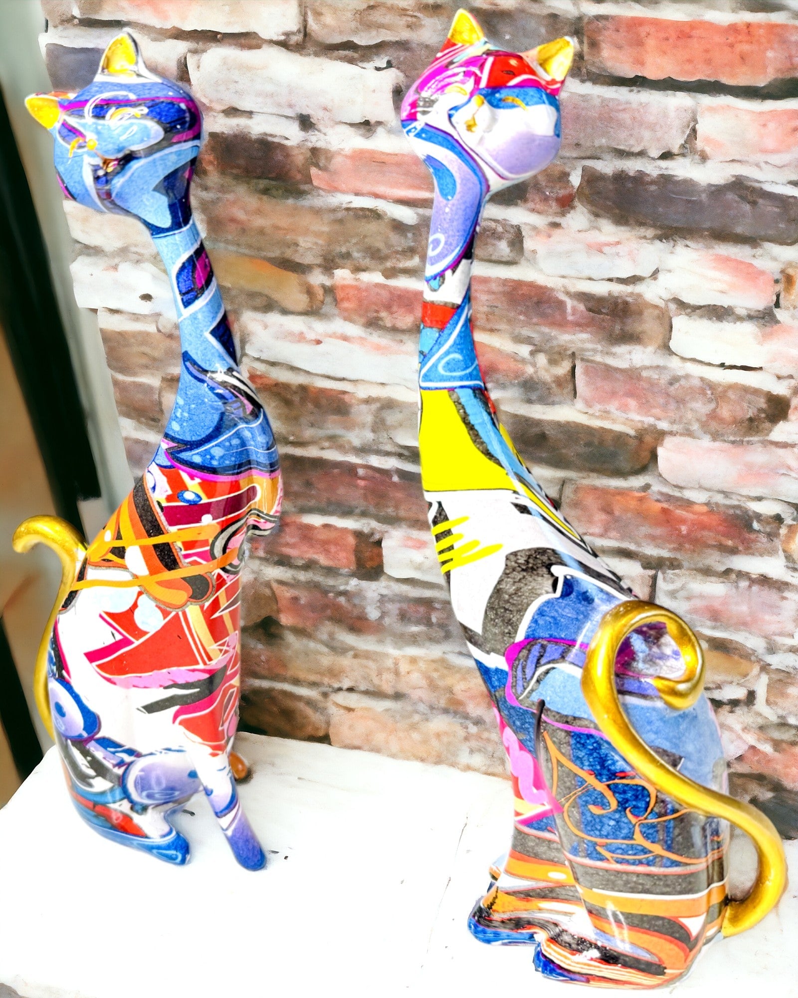 Abstrakte Kattefigurer "ArtCats", Håndmalte, Harpiks – 25 cm, 2 stk.