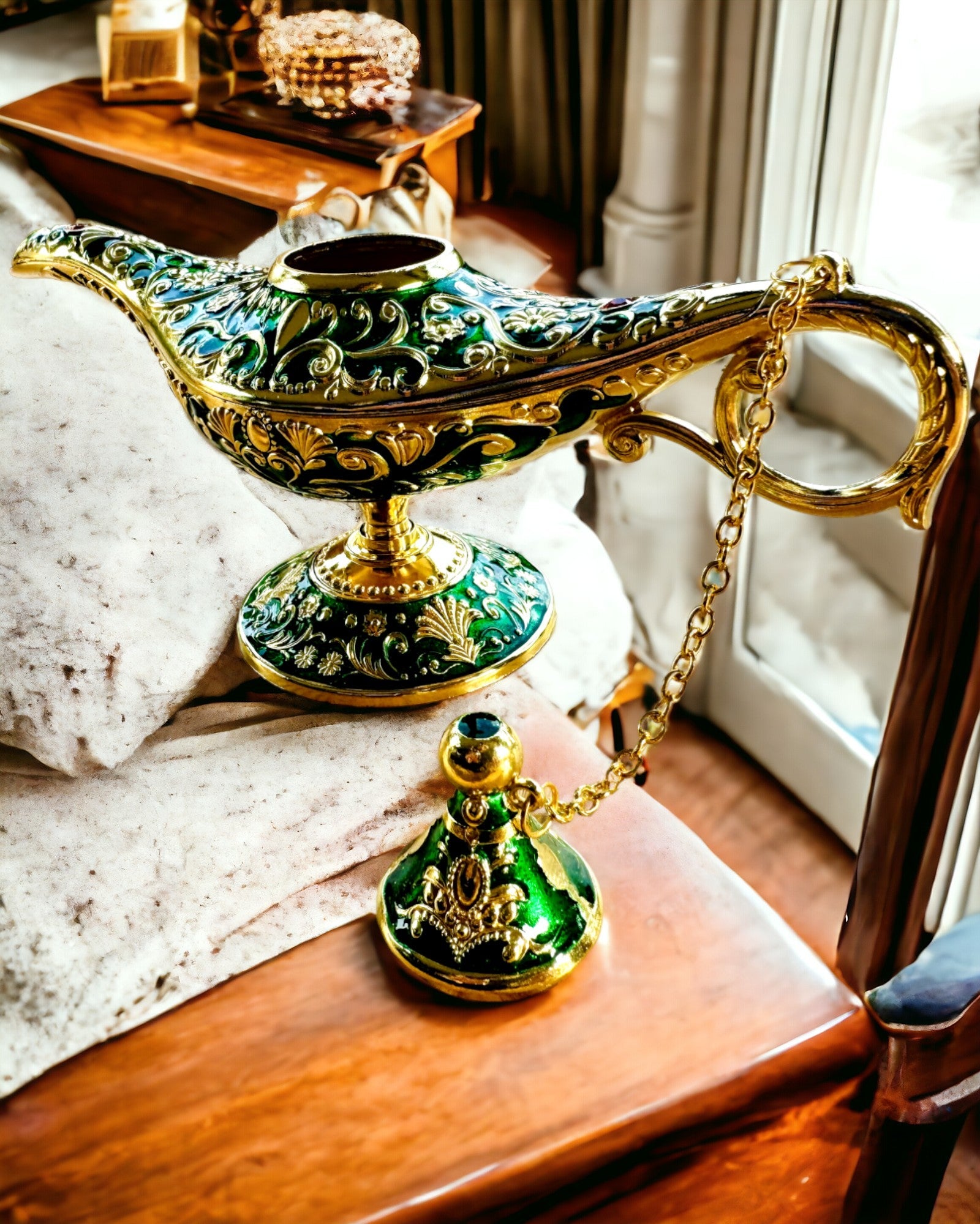 Magisk Aladdin-lampe med gravering - Mørkegrønn variant, flettet med gull