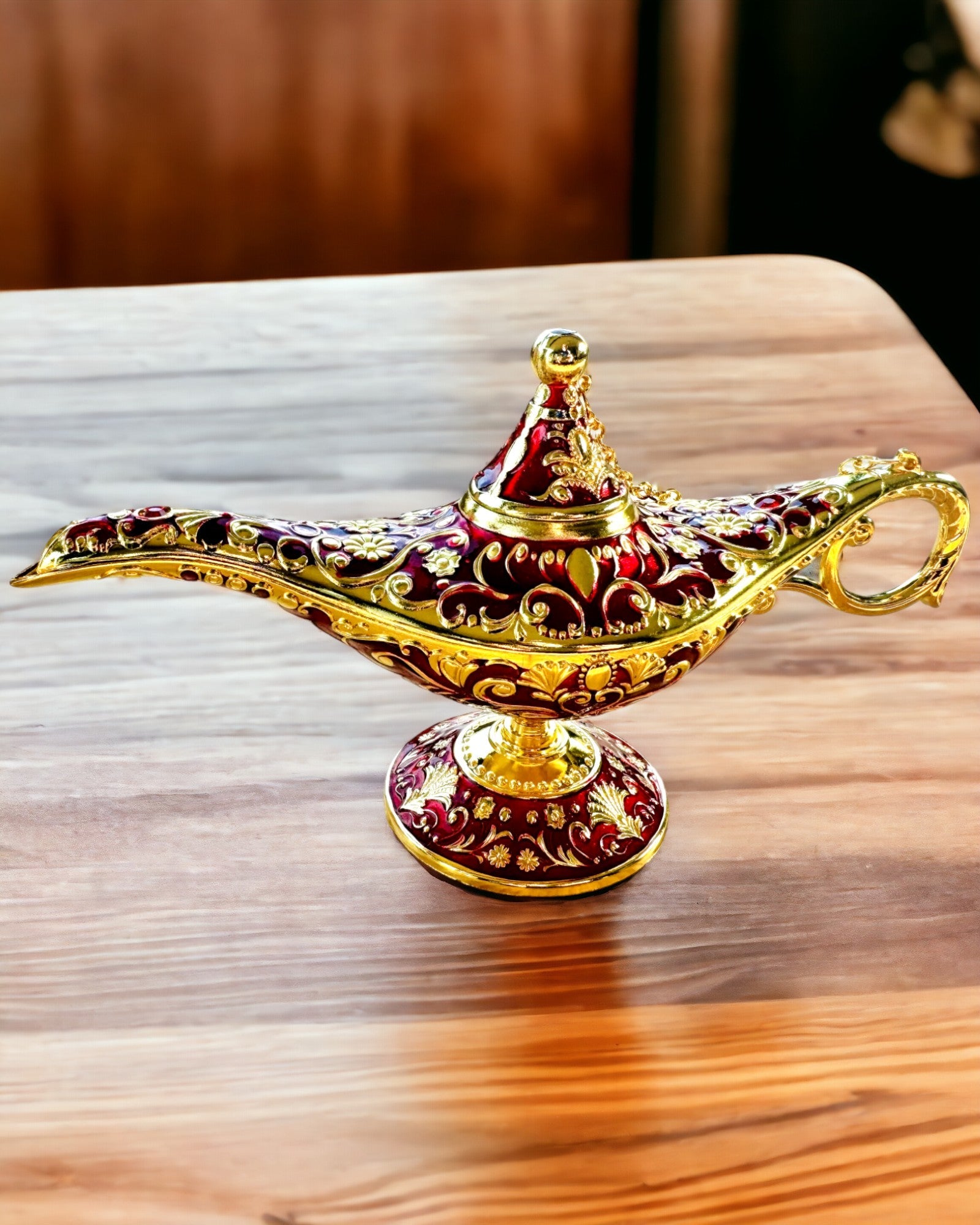 Magisk Aladdin-lampe med gravering - Burgunder variant, flettet med gull