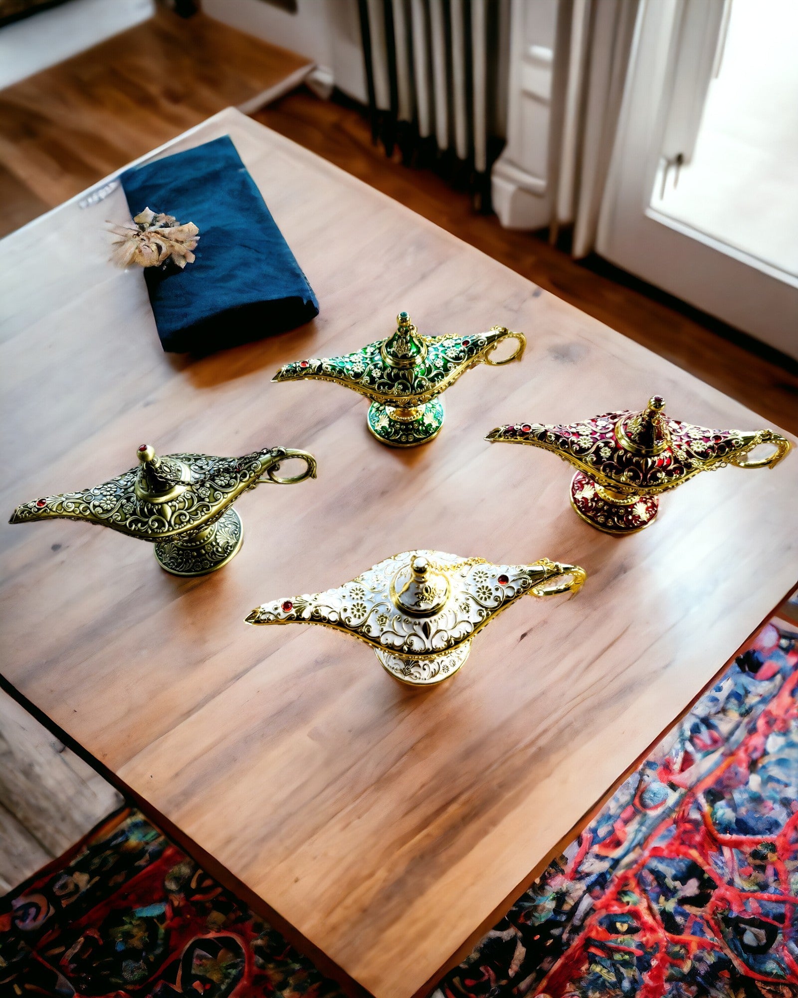 Magisk Aladdin-lampe med gravering - Burgunder variant, flettet med gull