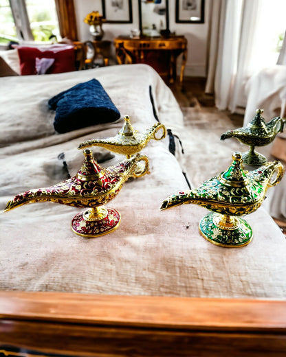 Magisk Aladdin-lampe med gravering - Mørkegrønn variant, flettet med gull