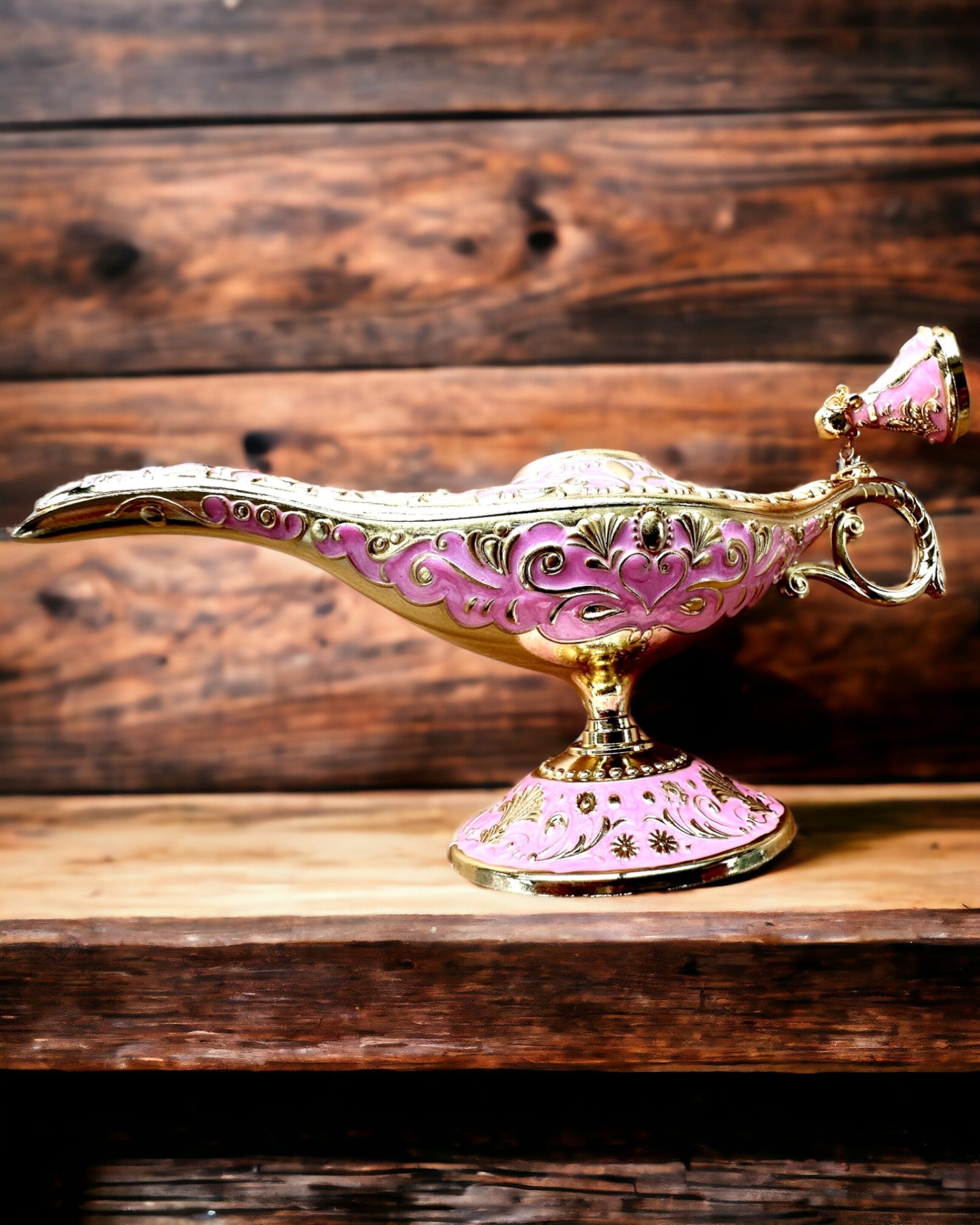 Magisk Aladdin-lampe med gravering - Rosa variant, flettet med gull