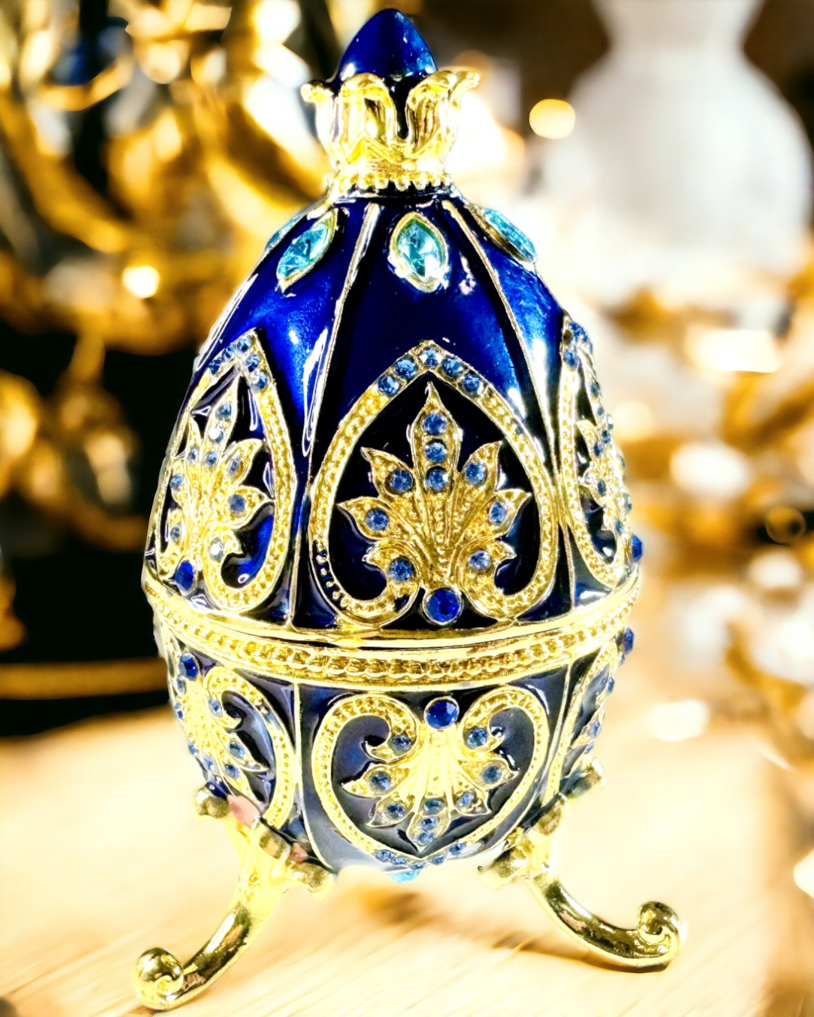 Eksklusivt Fabergé-egg - mørkeblå farge – Dekorativ smykkeskrin i emalje