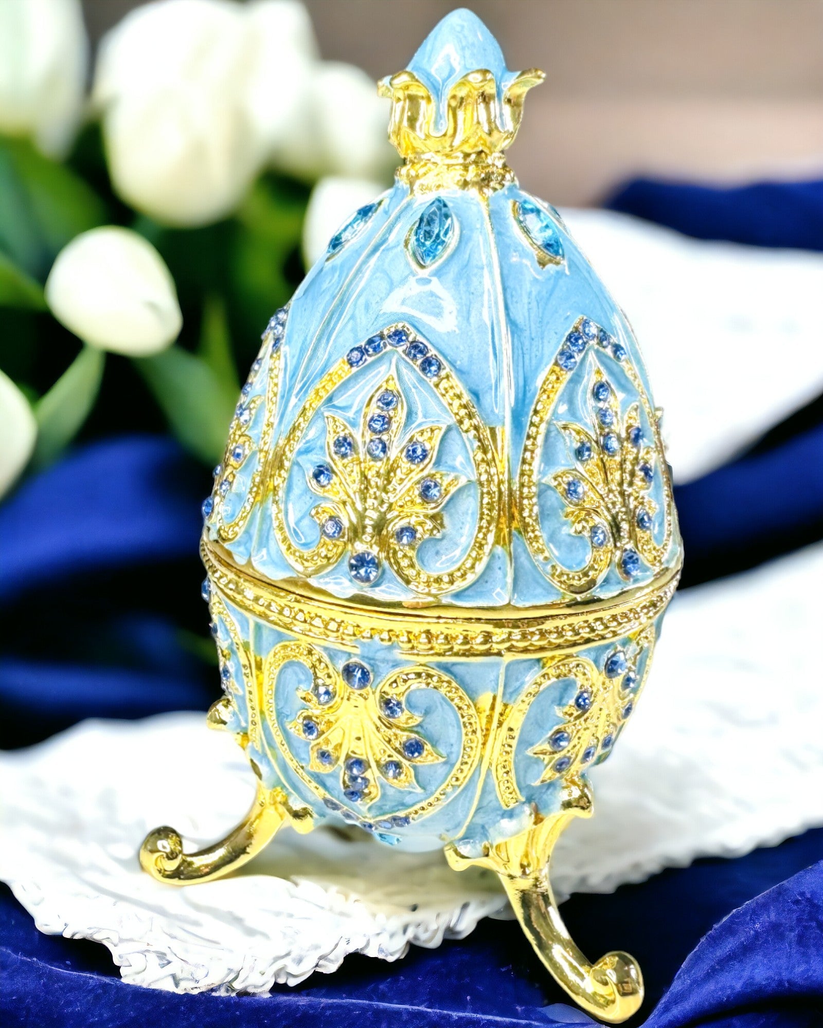 Himmelsk Fabergé Egg – Emaljert Smykkeorganisator - farge blå himmel. Personalisering med gravering.