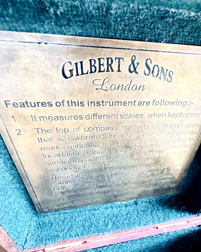 Stort Treboks for Kompass "Gilbert & Sons" med Mulighet for Gravering