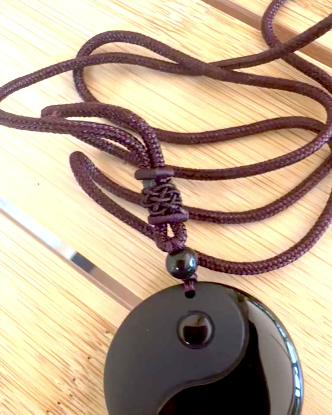 Boho-halskjede i obsidian Yin Yang Tai Chi, mulighet for personlig tilpasning med gravering som gave