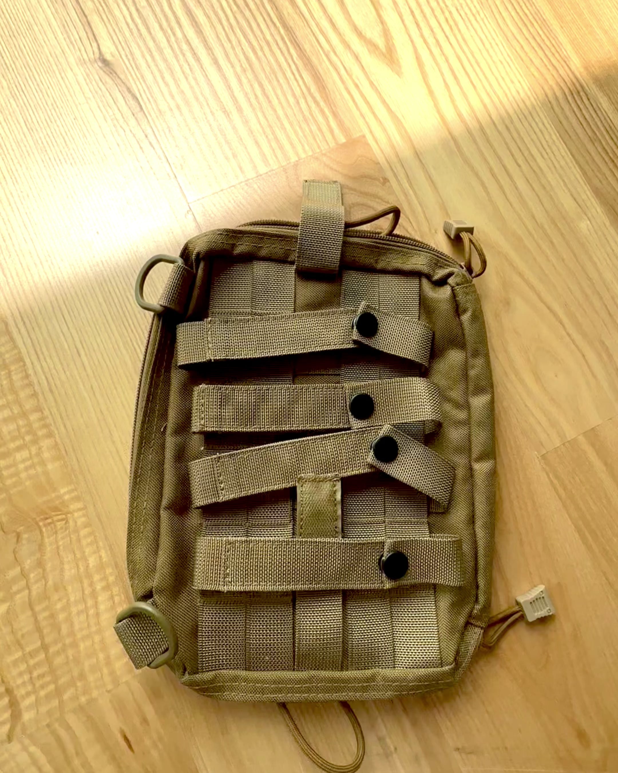 Taktisk reiseveske - MOLLE "Militaris" - 26 cm x 5,5 cm x 19 cm